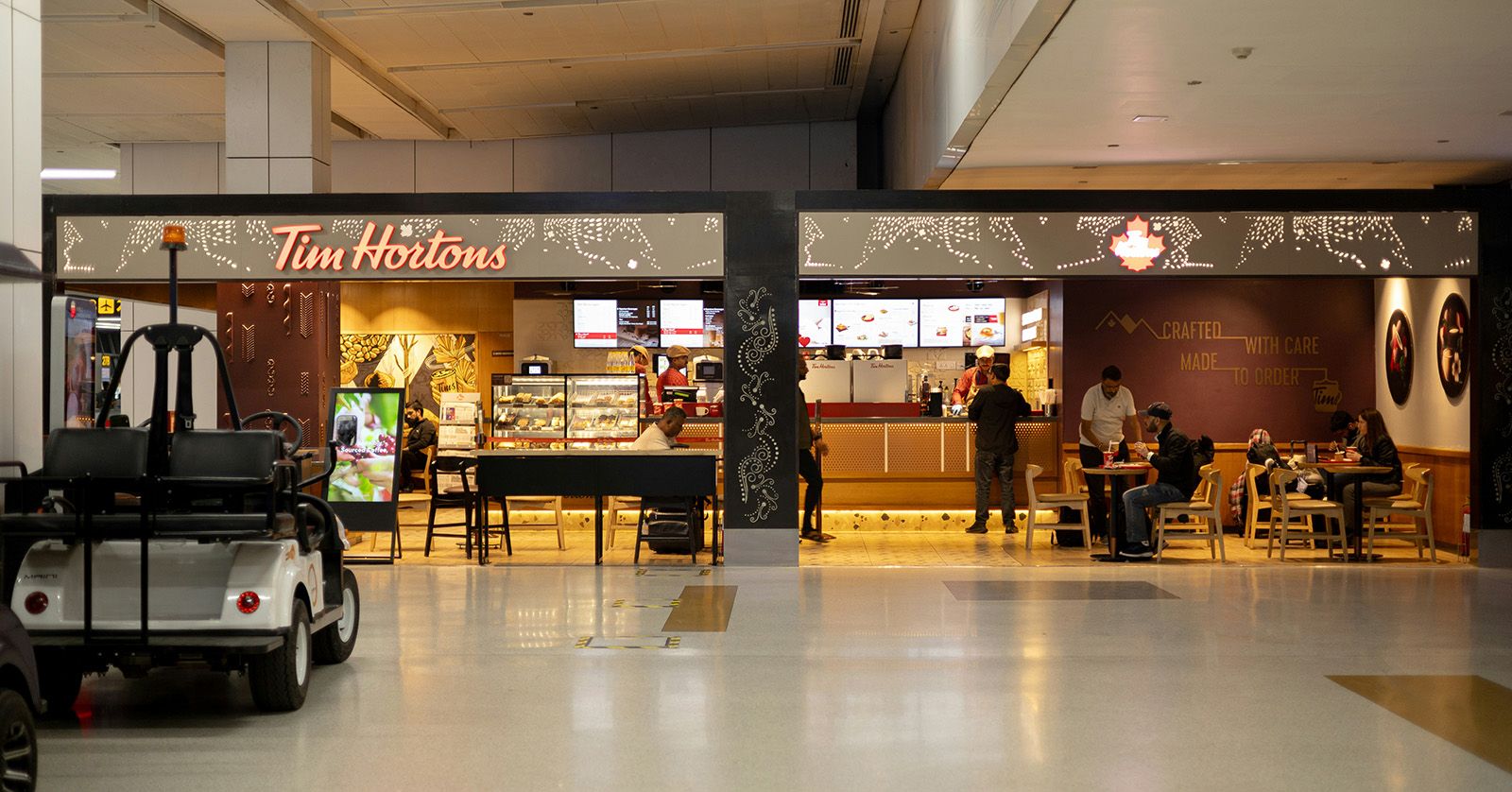 How to Eat Plant-Based at Airports, Train Stations, and Gas Stops